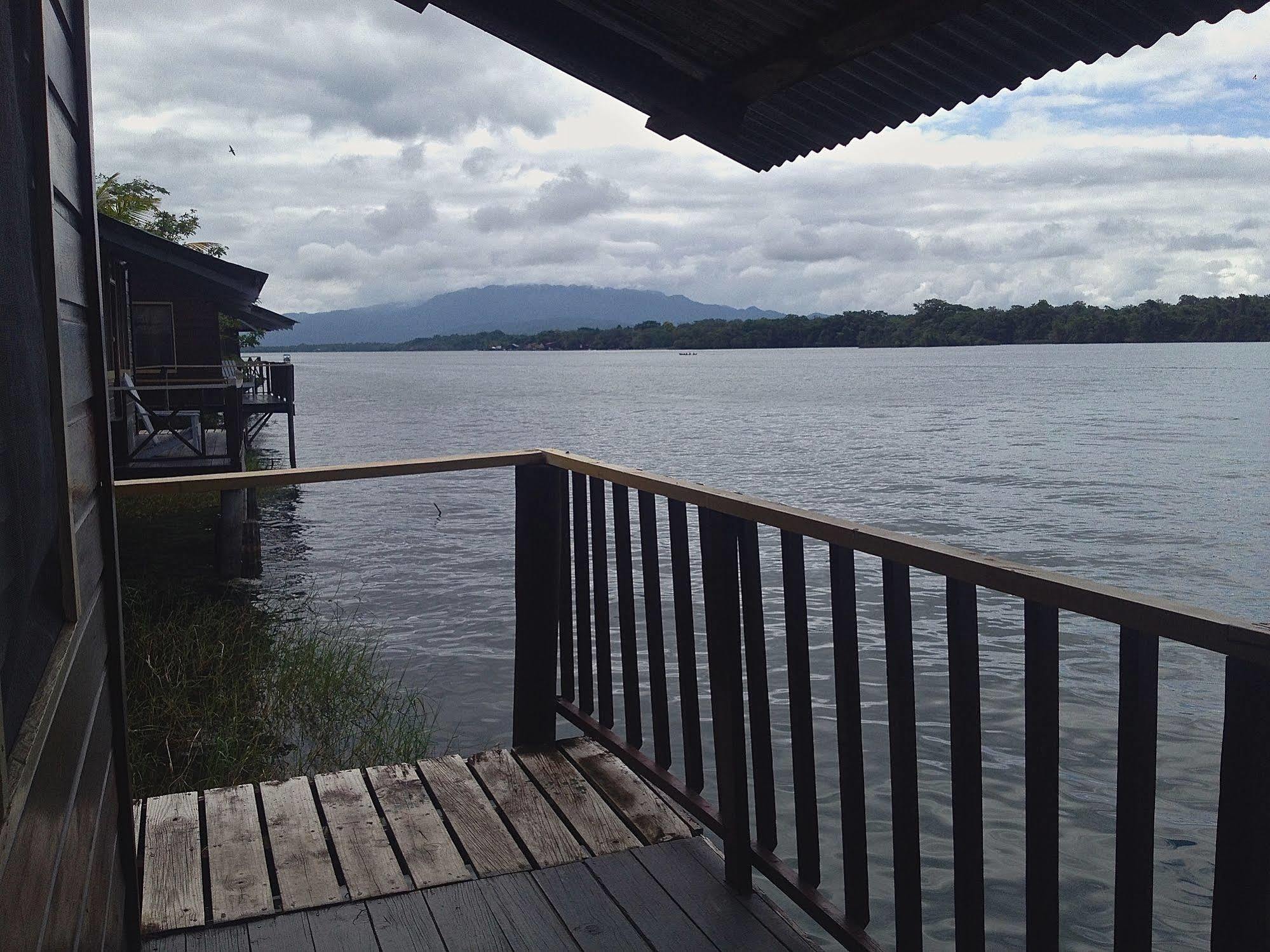 Catamaran Hotel Río Dulce Exterior photo